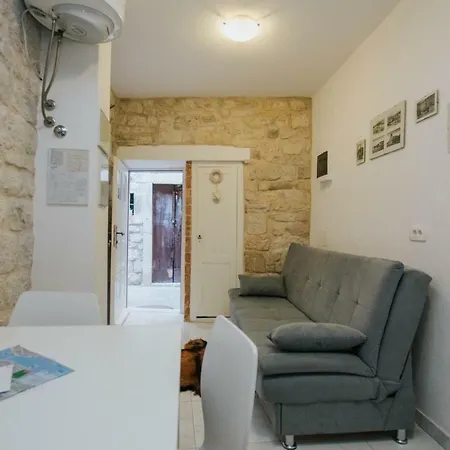 Apartment Toma Trogir Exterior photo
