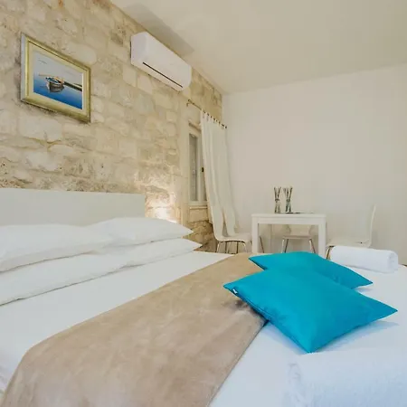 Apartment Toma Trogir Exterior photo