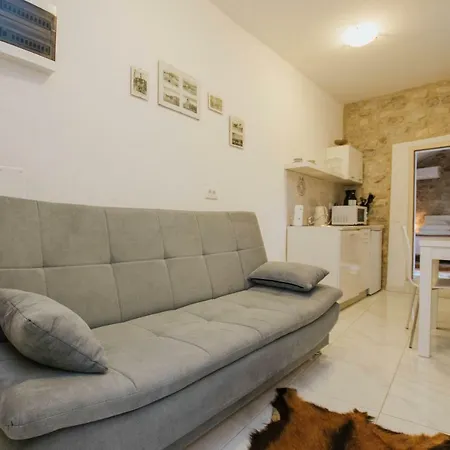 Apartment Toma Trogir Exterior photo