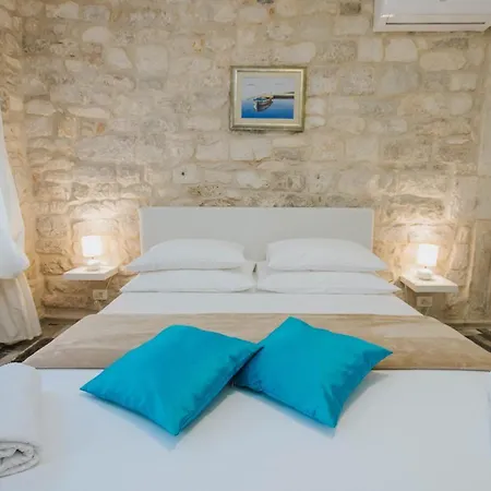Apartment Toma Trogir Exterior photo