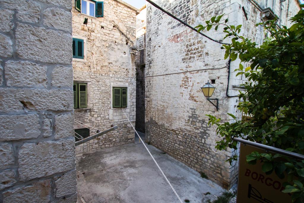 Toma * Trogir